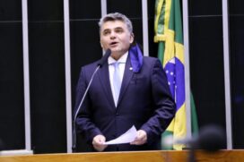 O deputado Deuzinho Filho (Republicanos-CE) é o autor do projeto