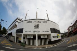 O conteúdo foi entregue ao Presidente do Comitê de Gestão, Orlando Rollo, e ao Presidente do Conselho Deliberativo do Santos Futebol Clube, Marcelo Teixeira