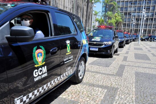 São 19 veículos modelo Chevrolet Spin e 5 viaturas modelo Hilux SW4