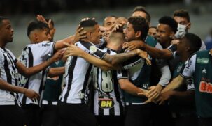 Aos 7 minutos do primeiro tempo, a equipe do técnico Jorge Sampaoli já vencia por 2 a 0