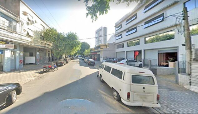 A vítima foi rendida ao reduzir velocidade de carro na Rua Joaquim Nabuco