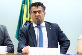 O deputado Alencar Santana Braga (PT-SP) é o autor da proposta
