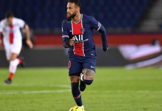 Neymar durante jogo do PSG
