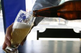 Consumo frequente de bebida alcoólica cresceu no Brasil entre jovens adultos com 18 anos ou mais; dados são do Ibrafig