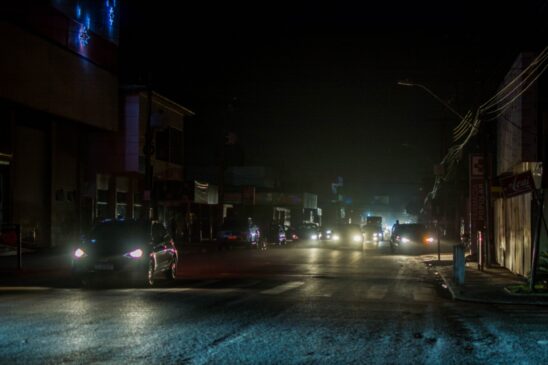 Moradores enfrentam falta de luz no Amapá há 17 dias, desde incêndio em uma subestação de energia