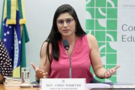 A deputada Chris Tonietto (PSL-RJ) é a autora do proejto