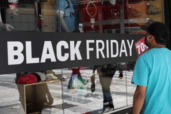 Data é marcada por ofertas verdadeiras e também falsas no Brasil