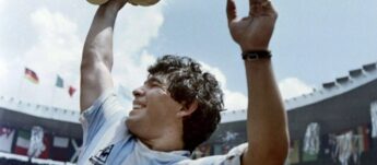 Diego Maradona ganhou o prêmio após levar a Argentina à vitória na Copa do Mundo de 1986