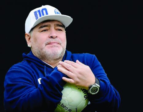 Diego Armando Maradona, craque do futebol argentino, morreu em novembro do ano passado, vítima de uma parada cardíaca