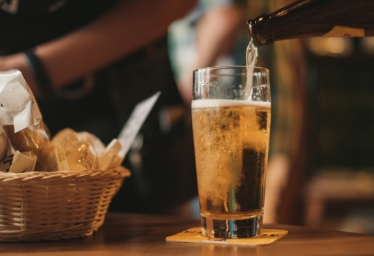 Neste ano, o volume de vendas no território nacional deve chegar a 16 bilhões de litros, 4,5% a mais em relação a 2022, de acordo com o Sindicato Nacional da Indústria da Cerveja