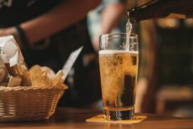 Sindicato Nacional da Indústria da Cerveja (Sindicerv) informou que a falta de insumos é um reflexo do impacto de fornecimento que vem afetando diversos segmentos