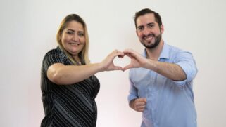 Kayo Amado (PODE) ao lado de sua vice, Sandra Conti da Costa (DEM)