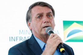 O presidente Jair Bolsonaro (sem partido) disse nesta terça que perpetuar alguns benefícios é o "caminho certo para o insucesso"