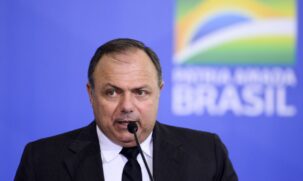 O ministro da Saúde, Eduardo Pazuello, participou de uma audiência na comissão mista do Congresso