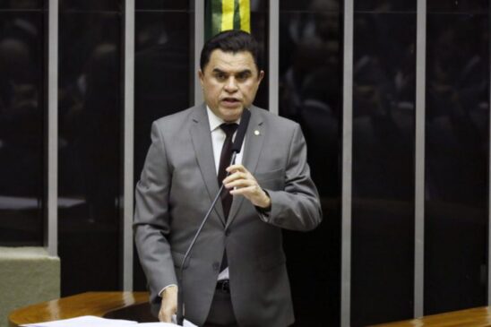 O deputado Wilson Santiago (PTB-PB) é o autor da proposta