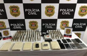 Polícia encontrou armas, munição e malotes de dinheiro com a mulher presa em São Paulo; outras prisões ocorreram no sul
