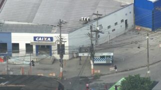 De acordo com a polícia, o grupo espalhou pregos na via onde o crime foi cometido