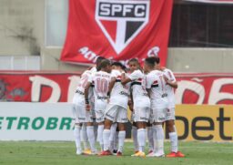 Luciano teve a melhor oportunidade do São Paulo no segundo tempo