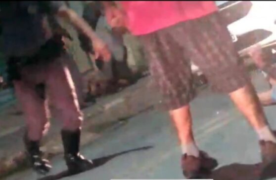 Em junho, o homem e seu irmão tentaram impedir que os policiais agredissem seu sobrinho