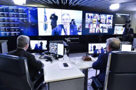 Senado durante votação em sessão remota