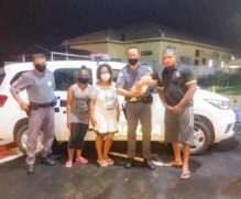 Policiais seguiram com as manobras de reanimação e a criança conseguiu se desengasgar no estacionamento do hospital