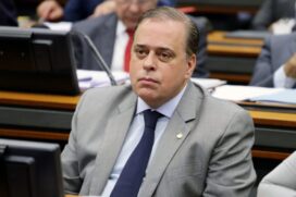 O deputado Paulo Abi-Ackel (PSDB-MG) é o autor do projeto