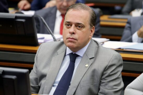 O deputado Paulo Abi-Ackel (PSDB-MG) é o autor do projeto