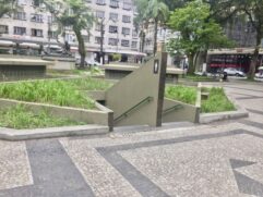 O idoso tentou impedir o roubo de sua carteira, mas não conseguiu