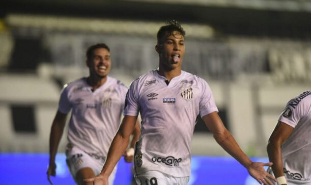 Kaio Jorge fez dois dos gols do Santos
