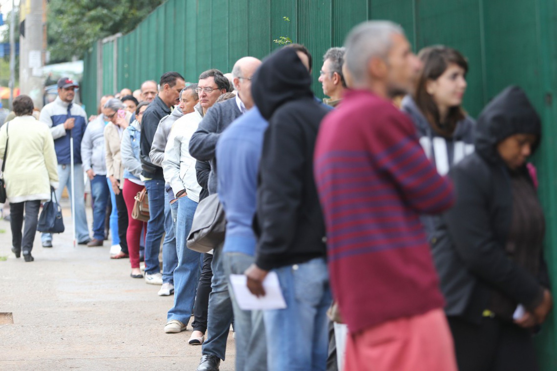 Segurados em fila na agência Glicério do INSS no centro de São Paulo (arquivo)