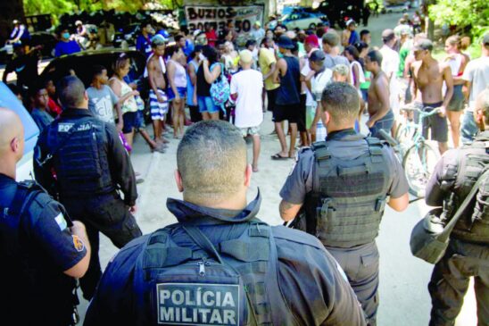 Moradores fecharam a Linha Amarela, na manhã desta segunda, em protesto após morte de homem que ia para o trabalho