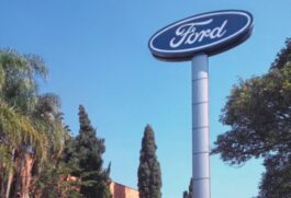 Além da planta de Taubaté, a Ford fechará a fábrica de Camaçari. A fábrica da Troller vai encerrar as atividades até o fim deste ano