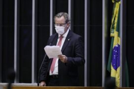 O deputado Alexis Fonteyne (Novo-SP) é o autor do projeto
