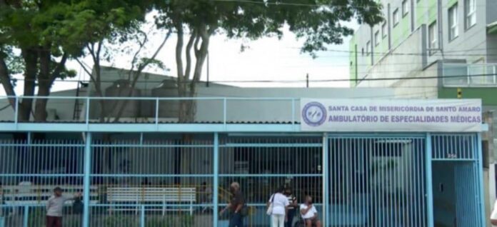 Fachada da Santa Casa de Santo Amaro, na zona sul