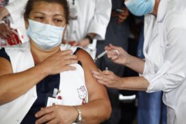 Cidade de São Paulo depende do repasse das vacinas para garantir a imunização dos idosos acima de 75 anos de idade