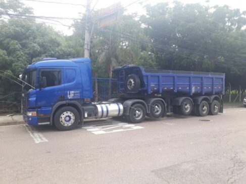 A carreta foi encontrada pela equipe do Tático Ostensivo Rodoviário (TOR) na cidade de Jundiaí, no interior de São Paulo