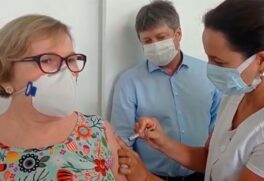 A primeira vacinada foi a auxiliar de enfermagem Vera Lucia Catto