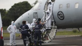Pacientes com Covid-19 no Amazonas começaram a ser transferidos em aviões da FAB no dia 15
