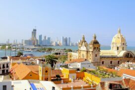 COLÔMBIA. O país exige um exame RT-PCR negativo dos turistas ao entrar - e um dos pontos mais conhecidos e deslumbrantes é Cartagena, que fica no litoral norte, no mar do Caribe. Ela reúne a exuberância das praias caribenhas com as construções históricas,