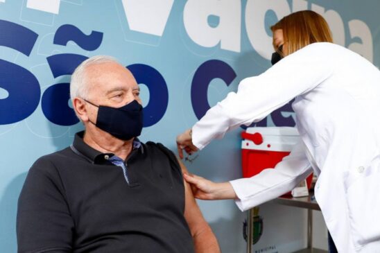No corte geográfico, São Caetano é o município do ABC mais adiantado na vacinação, com 46,3% da população imunizada com a primeira dose e 21,6%, com a segunda