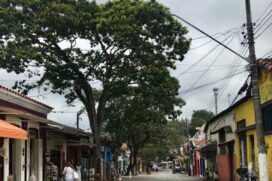 Com o decreto, à noite, das 20h às 6h, e aos fins de semana, apenas serviços essenciais como mercado e farmácia poderão funcionar na cidade