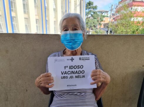 Vacina&ccedil;&atilde;o a idosos de 90 anos ou mais come&ccedil;ou em 5 de janeiro na cidade de S&atilde;o Paulo