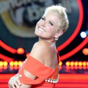 "Sou mais pro lado povão" Xuxa Meneghel ao se referir como cafona para apresentar o Prêmio Multishow