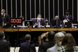 Presidente da Câmara, dep. Arthur Lira (PP – AL); deputados aprovaram texto-base de autonomia do BC