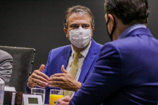 O decreto foi assinando nesta quinta-feira (18) pelo governador do estado, Camilo Santana