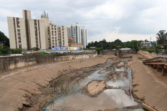 Cidade de Taboão da Serra, na Grande São Paulo, conta com pelo menos 4 importantes piscinões