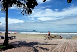 Bertioga é destaque com 100% das praias próprias para o banho em todos os levantamentos do ano