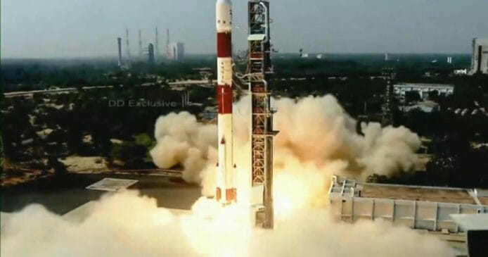 Lançamento do Amazônia 1, primeiro satélite completamente brasileiro