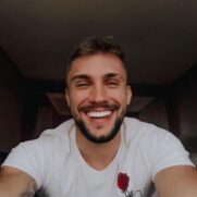 O ex-BBB e instrutor de crossfit, Arthur Picoli