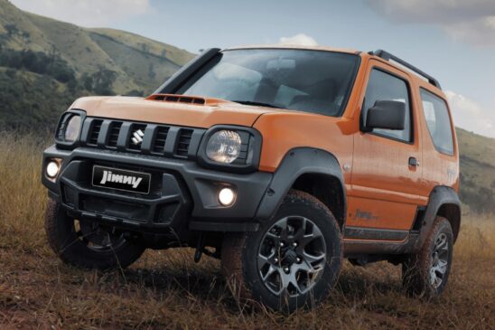 O Suzuki Jimny chega na linha 2022 com atualizações nas 4 versões